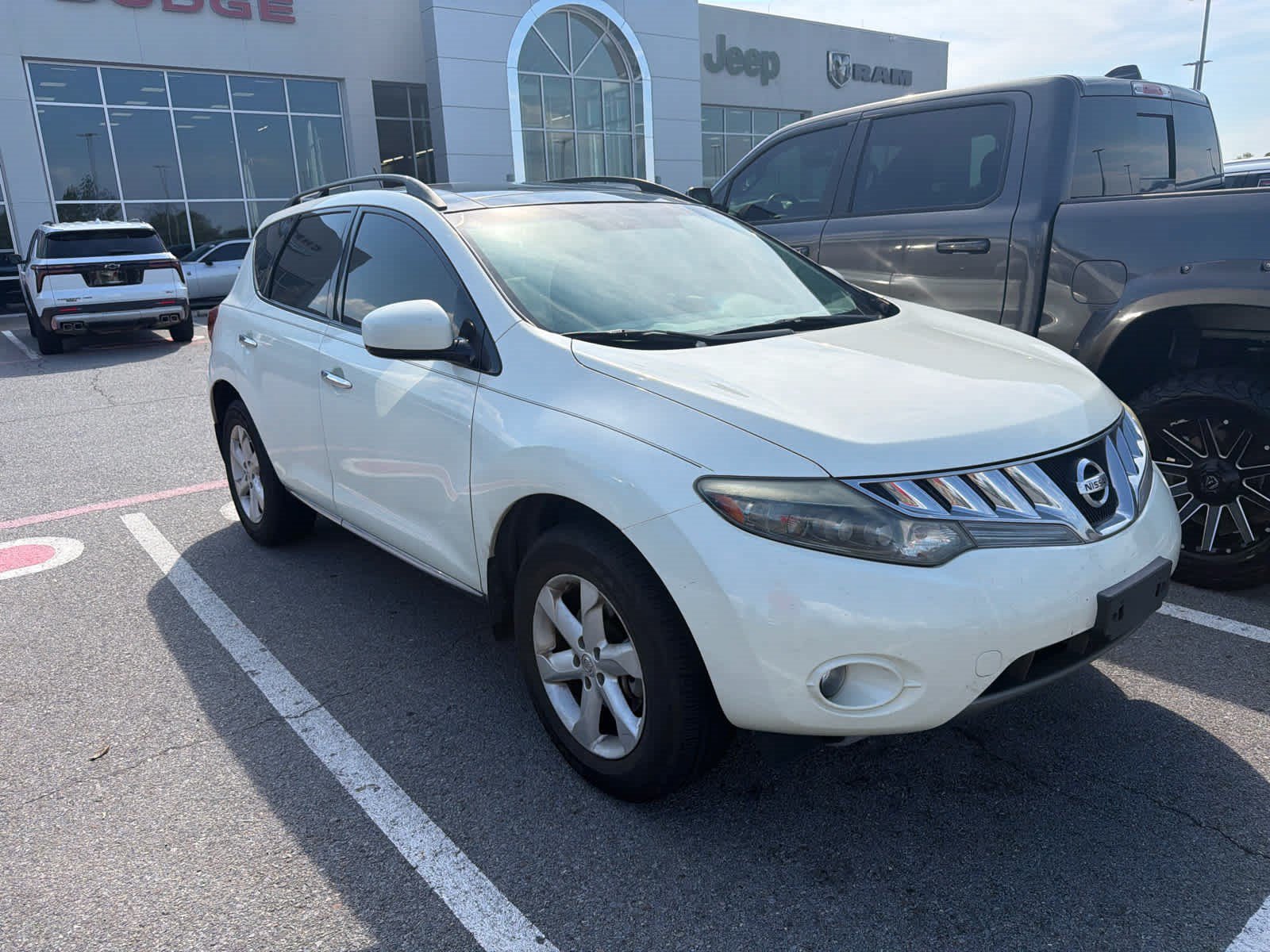 Used 2009 Nissan Murano SL w/ Technology Pkg FWD image 2