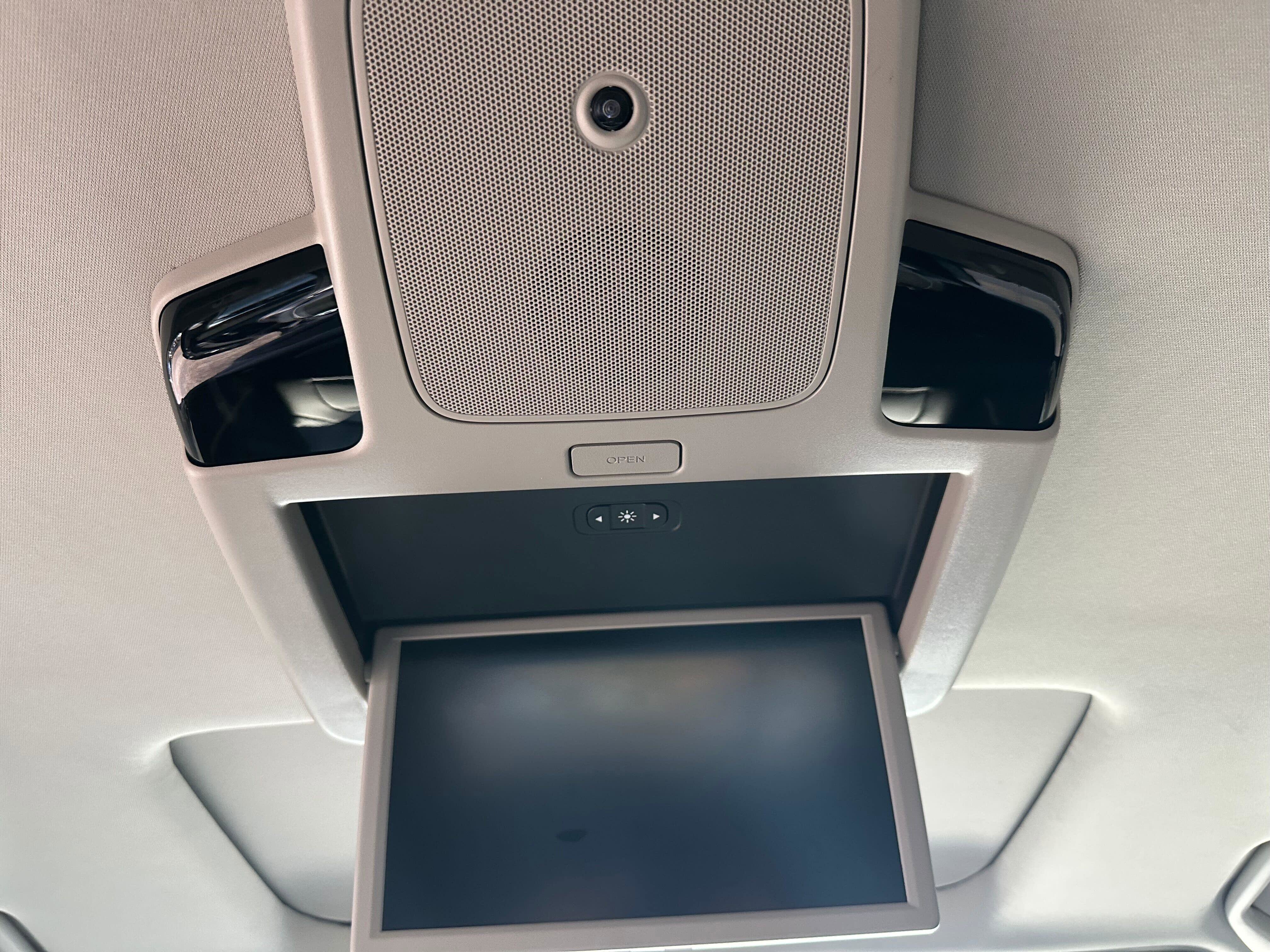 Used 2025 Honda Odyssey Elite image 16