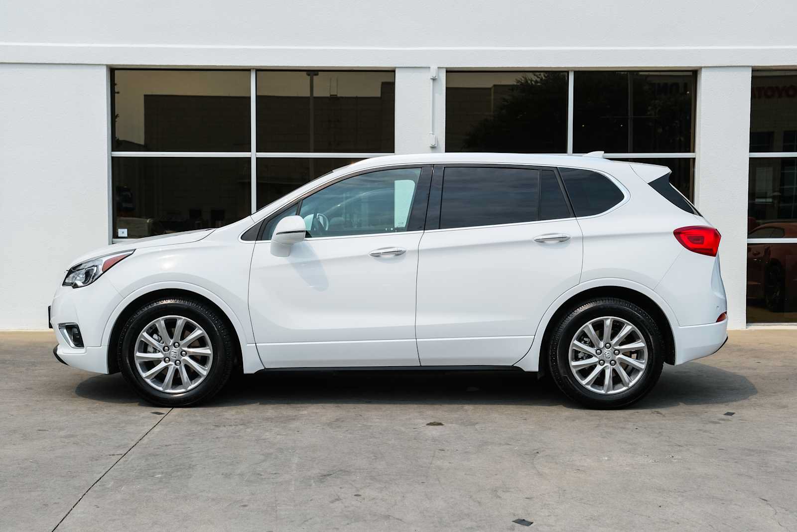 Used 2020 Buick Envision Essence FWD image 16
