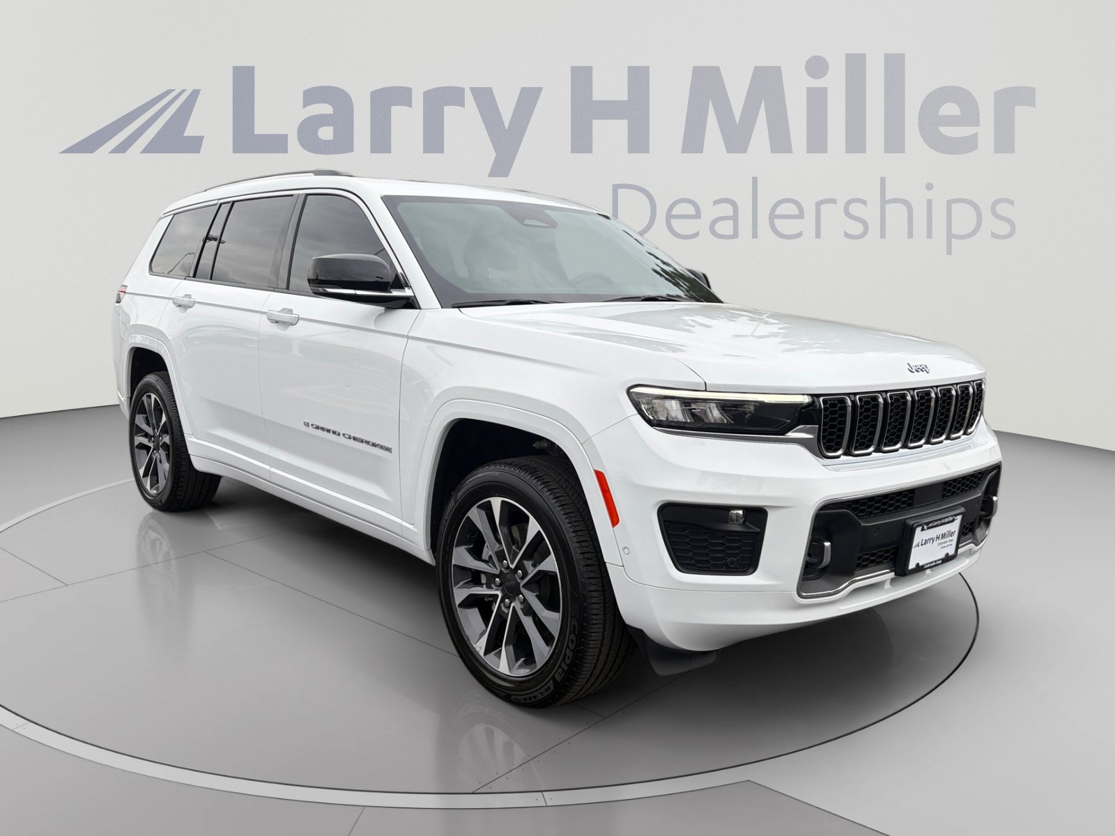 Used 2023 Jeep Grand Cherokee L Overland AWD/4WD image 7