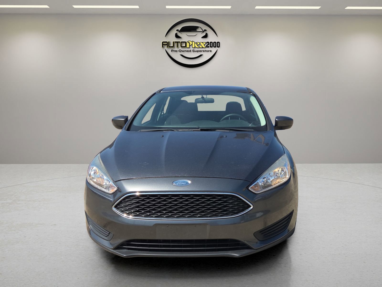 Used 2018 Ford Focus SE image 2