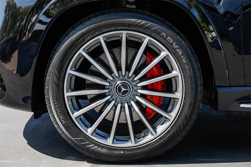 New 2025 Mercedes-Benz GLS 63 AMG 4MATIC image 9