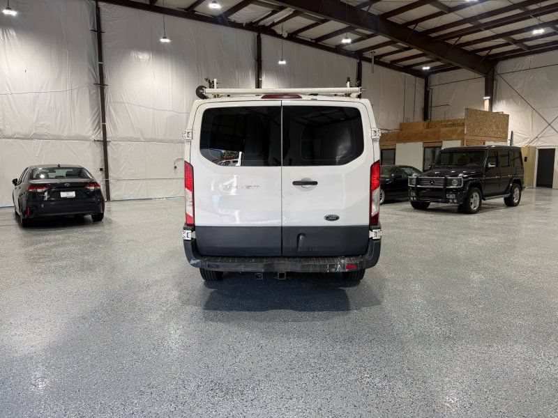 Used 2015 Ford Transit 250 130 Low Roof w/ Exterior Upgrade Package RWD image 6