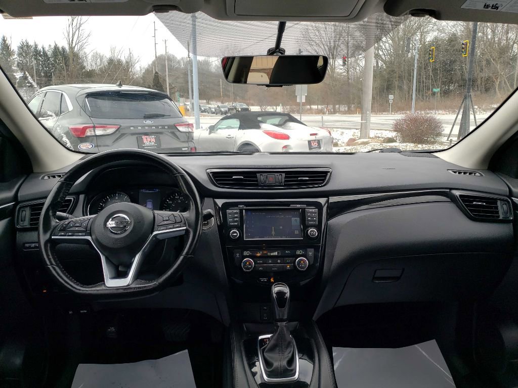 Used 2017 Nissan Rogue Sport SL image 15