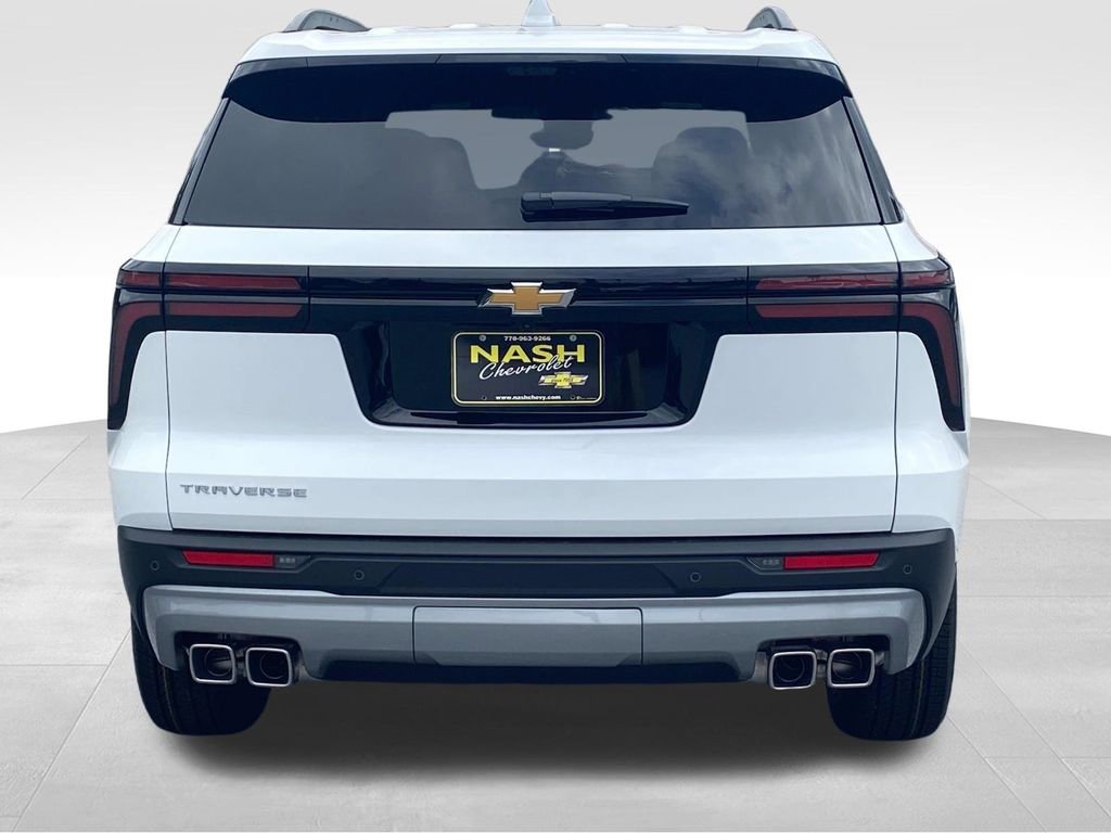 New 2026 Chevrolet Traverse LT w/ Driver Confidence Package image 3