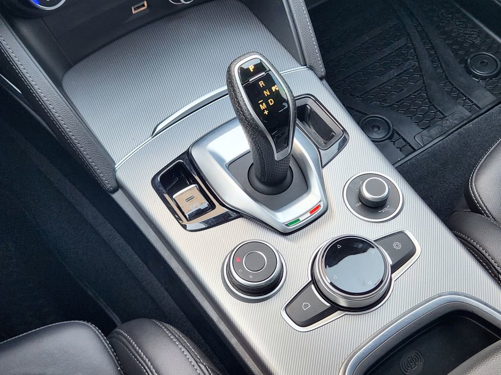 Used 2022 Alfa Romeo Stelvio Veloce image 20