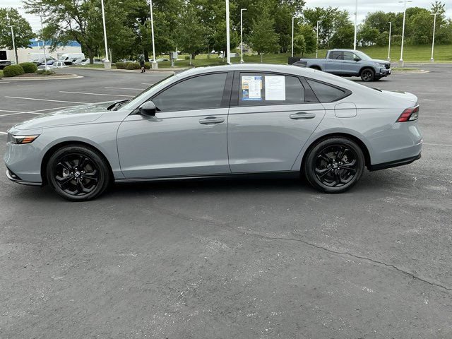 Used 2025 Honda Accord SE image 8