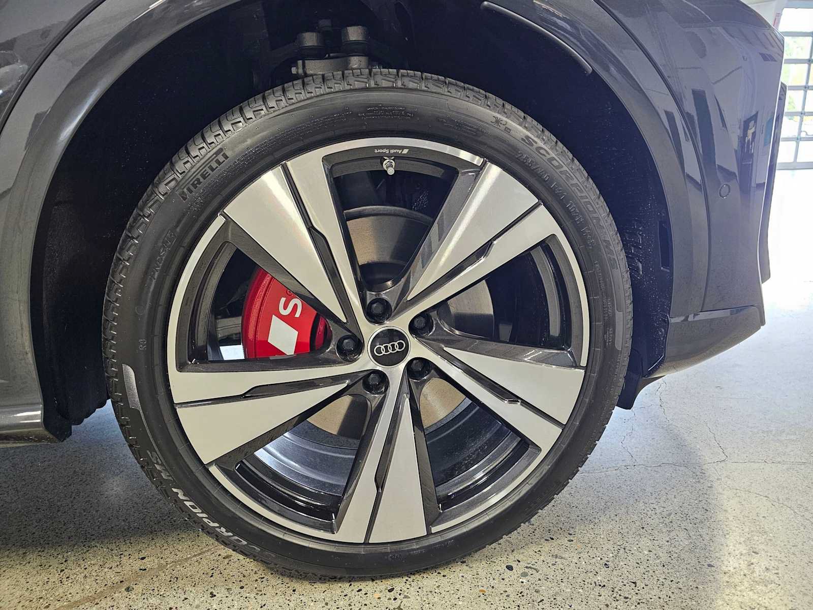 New 2026 Audi SQ5 Prestige AWD/4WD image 9