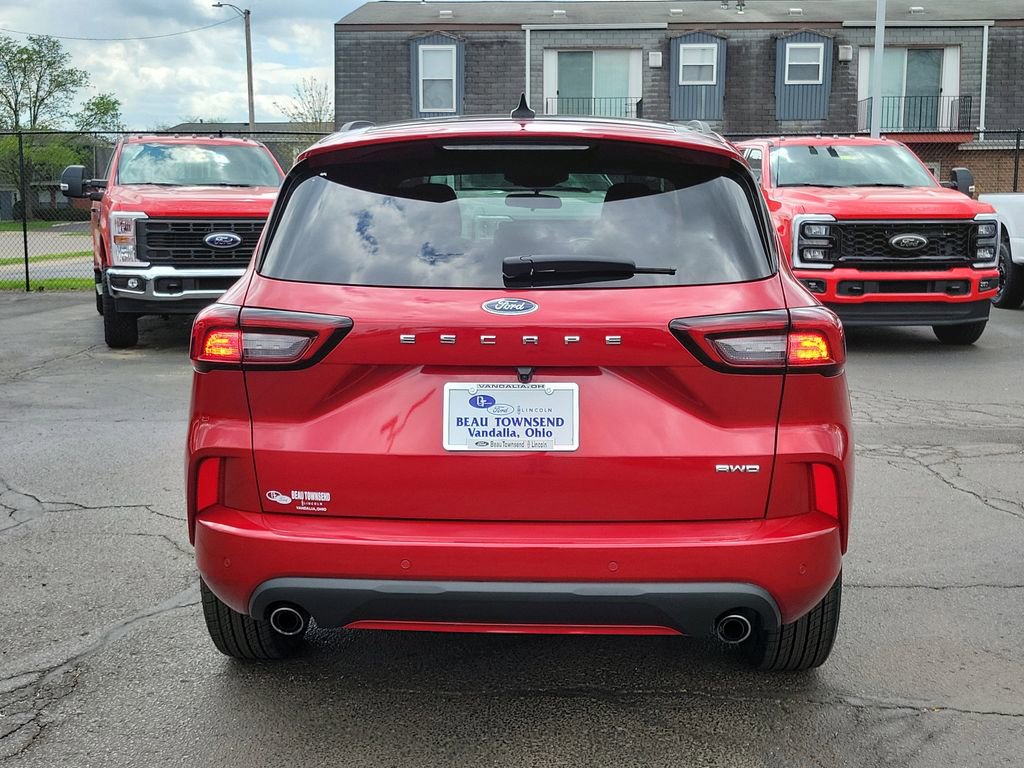 Certified 2023 Ford Escape ST-Line w/ Tech Pack #1 AWD/4WD image 5