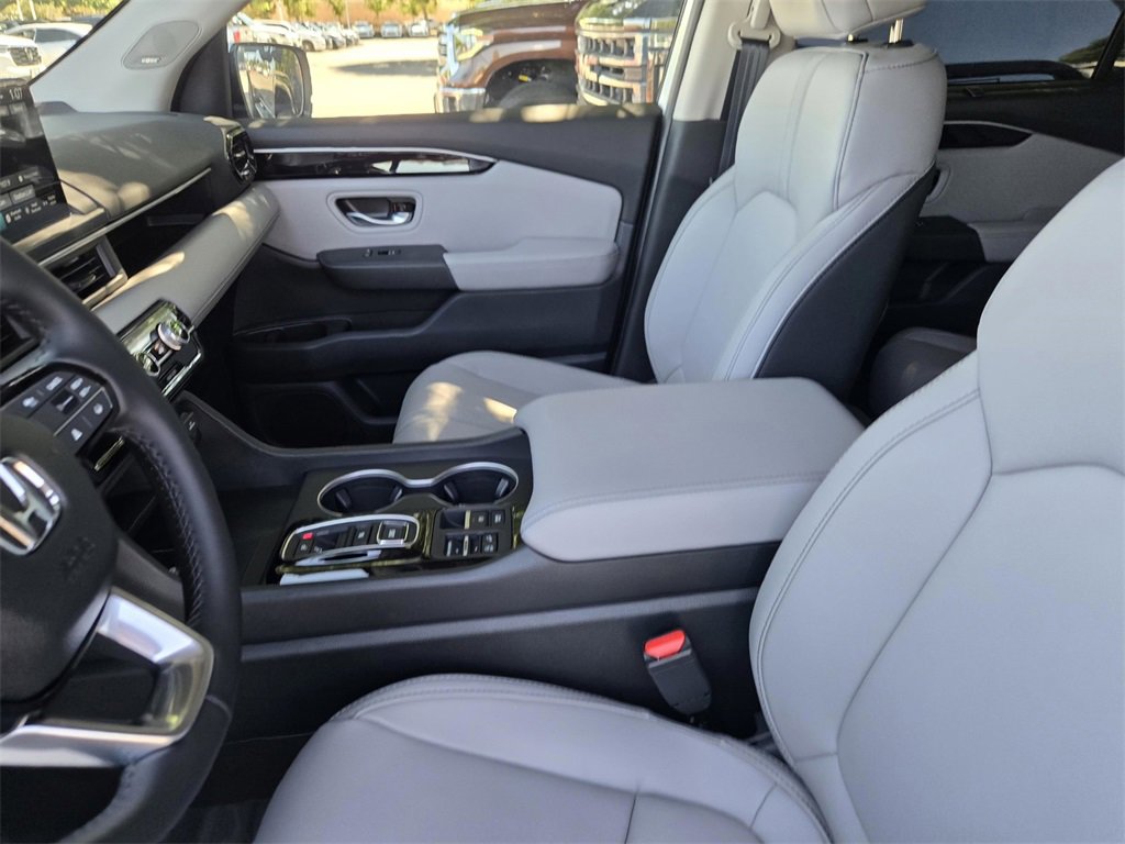 New 2025 Honda Pilot Touring image 27
