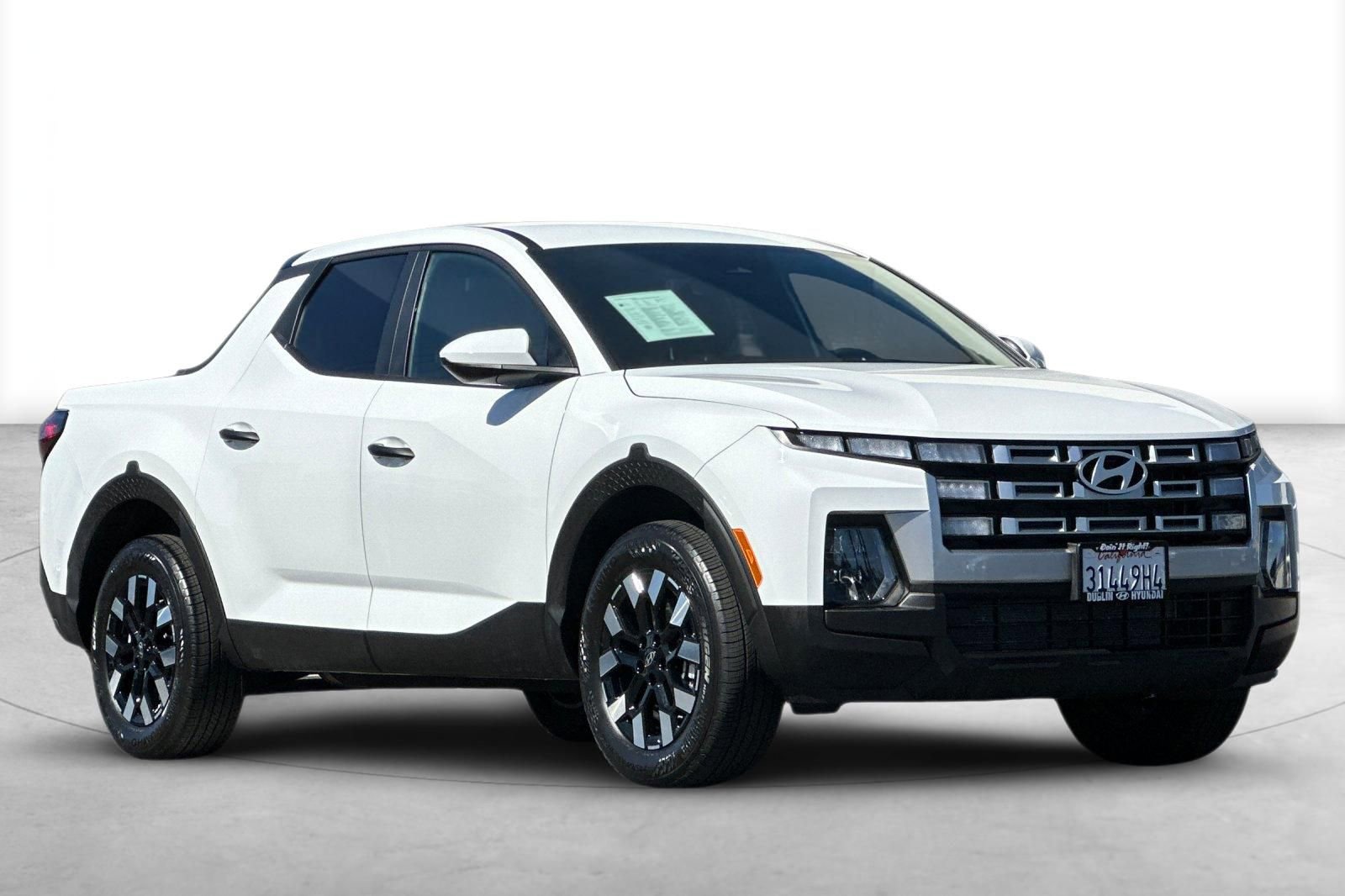 Certified 2025 Hyundai Santa Cruz SE image 11