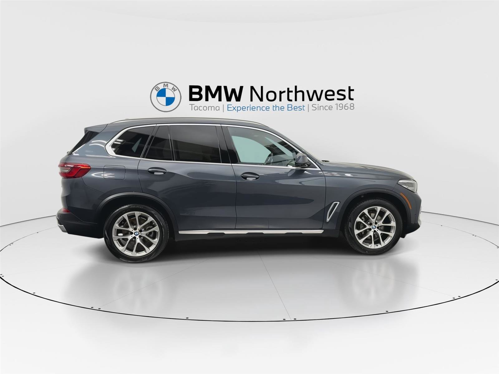 Used 2019 BMW X5 xDrive40i w/ Convenience Package AWD/4WD image 4