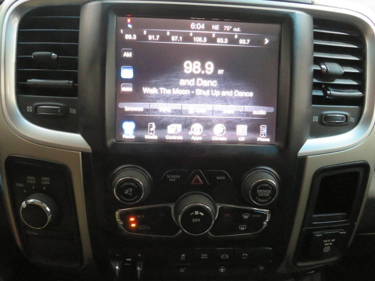 Used 2015 RAM 3500 Big Horn AWD/4WD image 16