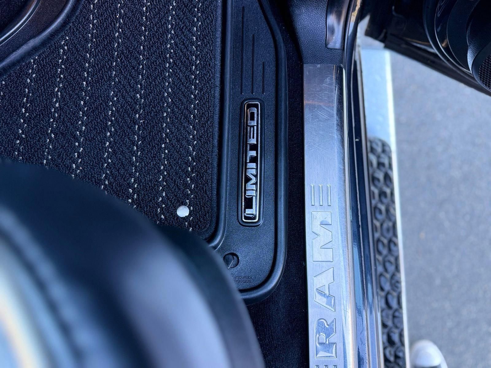 Used 2018 RAM 2500 Limited image 30