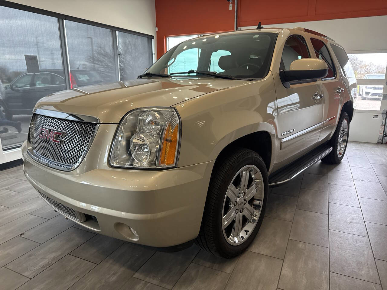 Used 2012 GMC Yukon Denali image 3