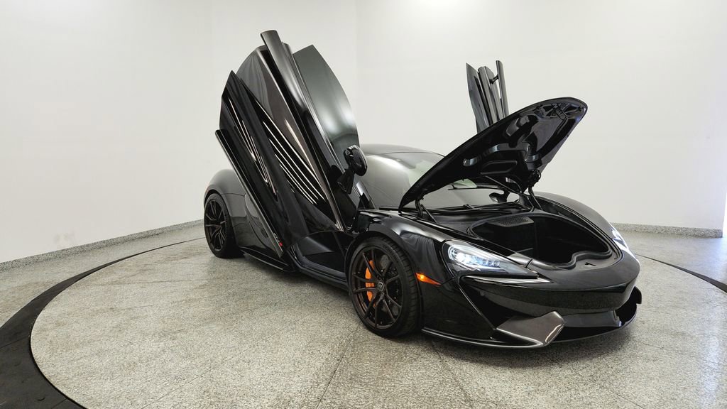 Used 2016 McLaren 570S Coupe RWD image 12