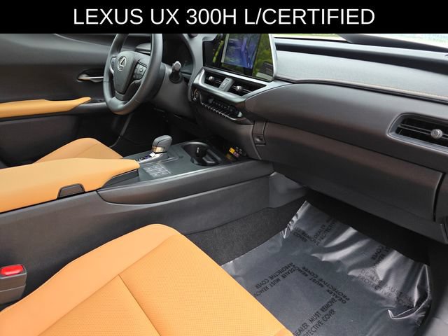Used 2025 Lexus UX 300h FWD w/ Cold Area Package image 9