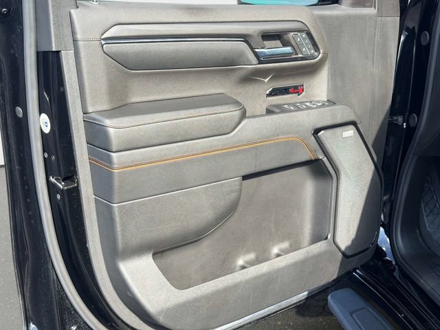 Used 2024 GMC Sierra 1500 AT4 w/ Technology Package AWD/4WD image 17