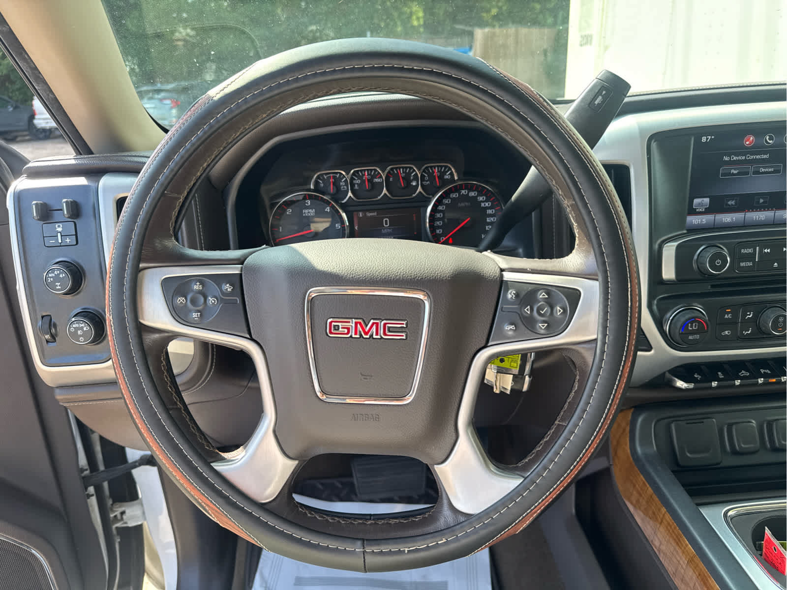 Used 2015 GMC Sierra 1500 SLT w/ SLT Crew Cab Value Package AWD/4WD image 27