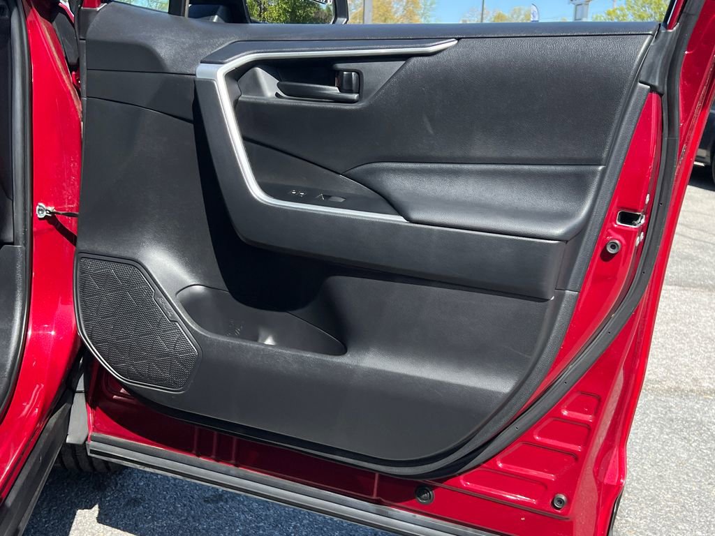 Used 2020 Toyota RAV4 LE w/ All Weather Liner Package image 9