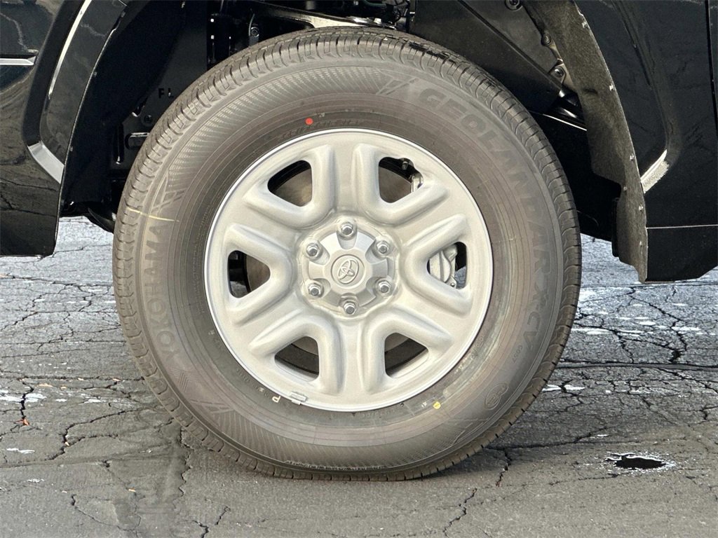 New 2026 Toyota Tundra SR image 8