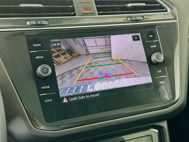 Used 2023 Volkswagen Tiguan SE AWD/4WD image 15