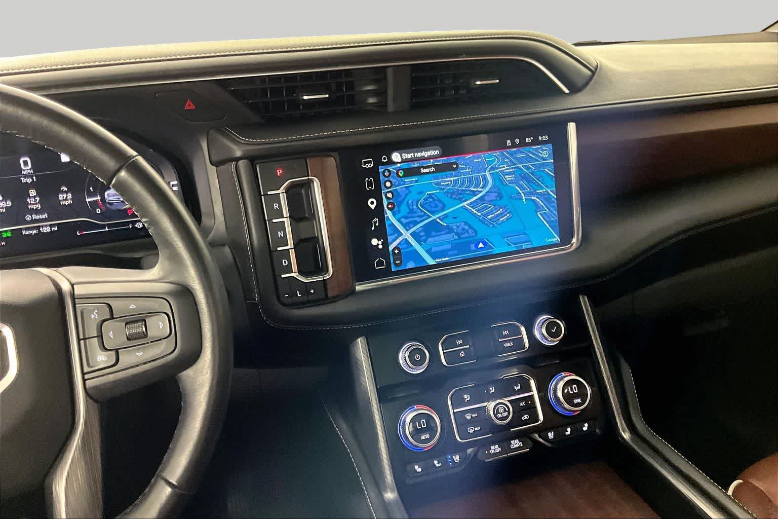 Used 2023 GMC Yukon XL Denali Ultimate AWD/4WD image 7