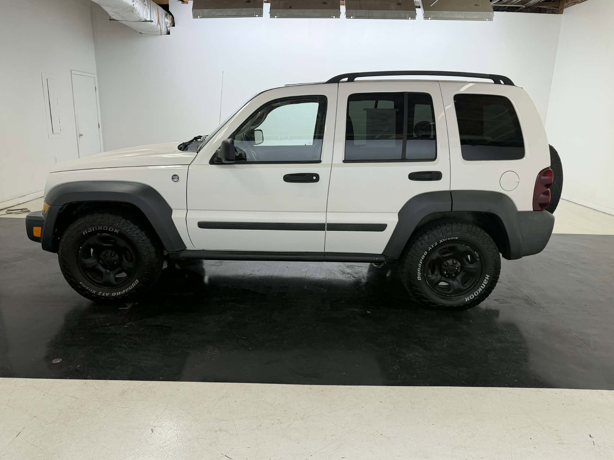 Used 2006 Jeep Liberty Sport AWD/4WD image 4