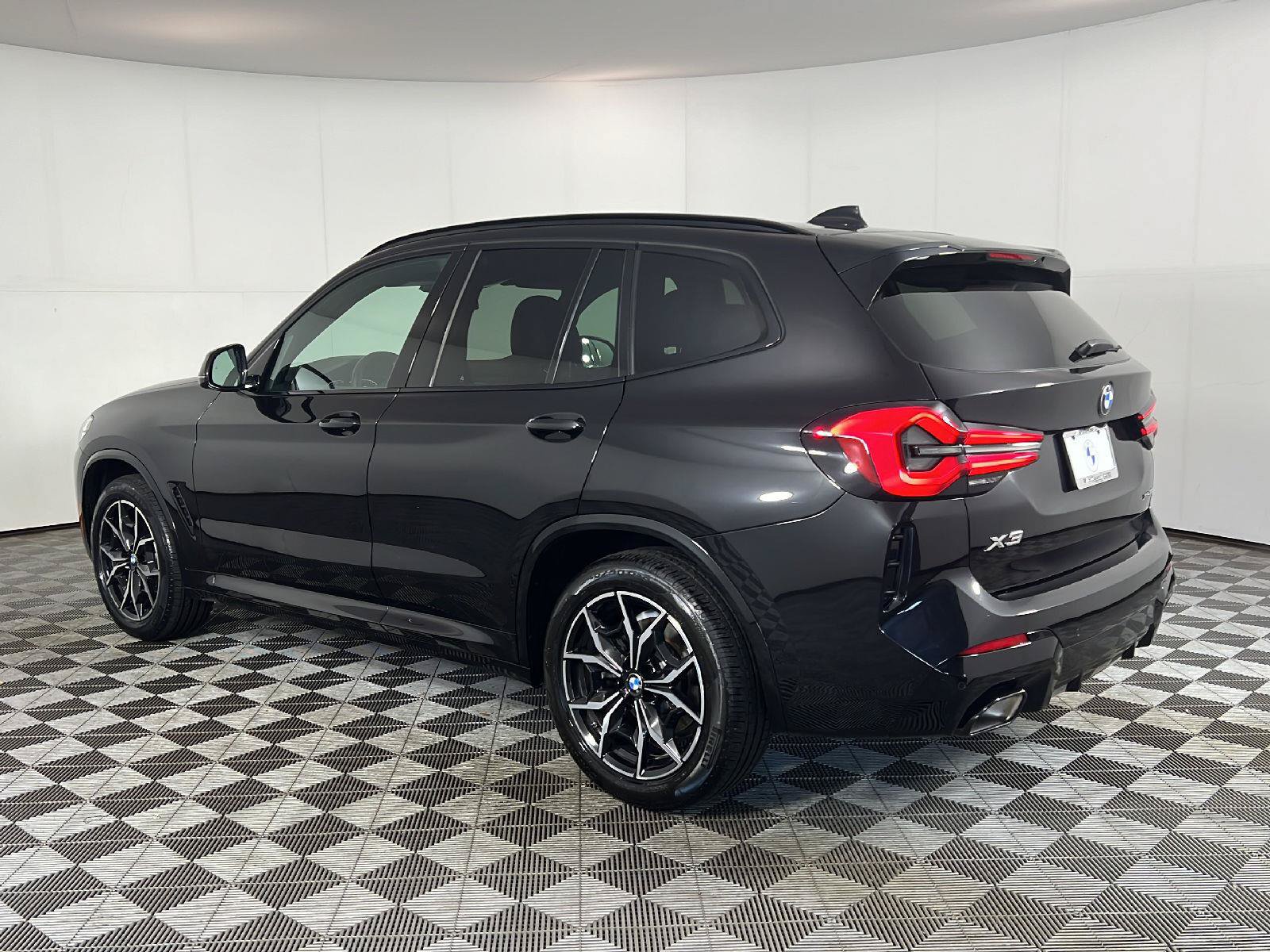 Used 2023 BMW X3 xDrive30i w/ M Sport Package AWD/4WD image 30