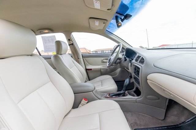 Used 1999 Oldsmobile Intrigue GLS FWD image 17