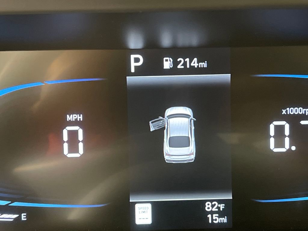 New 2025 Hyundai Elantra Sport image 21