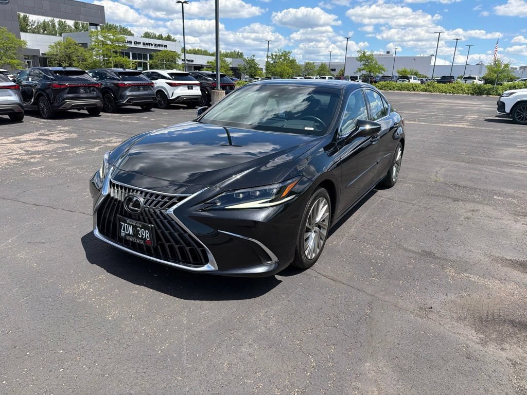 Used 2022 Lexus ES 350 Ultra Luxury w/ Accessory Package 2 FWD image 8