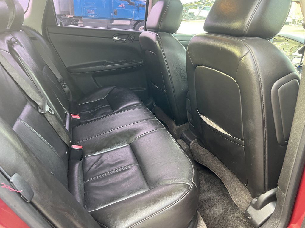 Used 2009 Chevrolet Impala SS w/ Convenience Package image 13