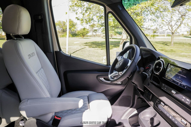 Used 2025 Mercedes-Benz Sprinter 2500 image 52