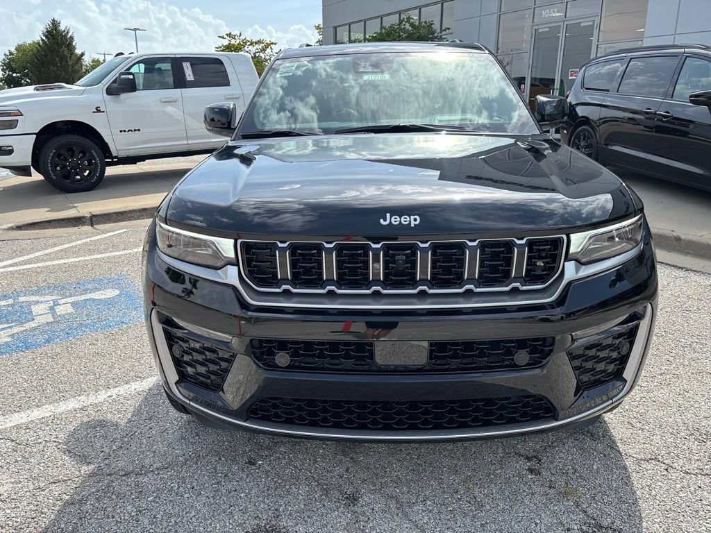 New 2027 Jeep Grand Cherokee Summit AWD/4WD image 7