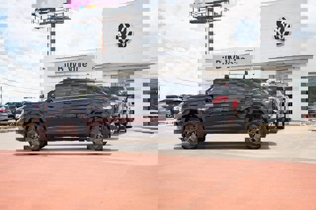 New 2025 Volkswagen Atlas Cross Sport SE image 3