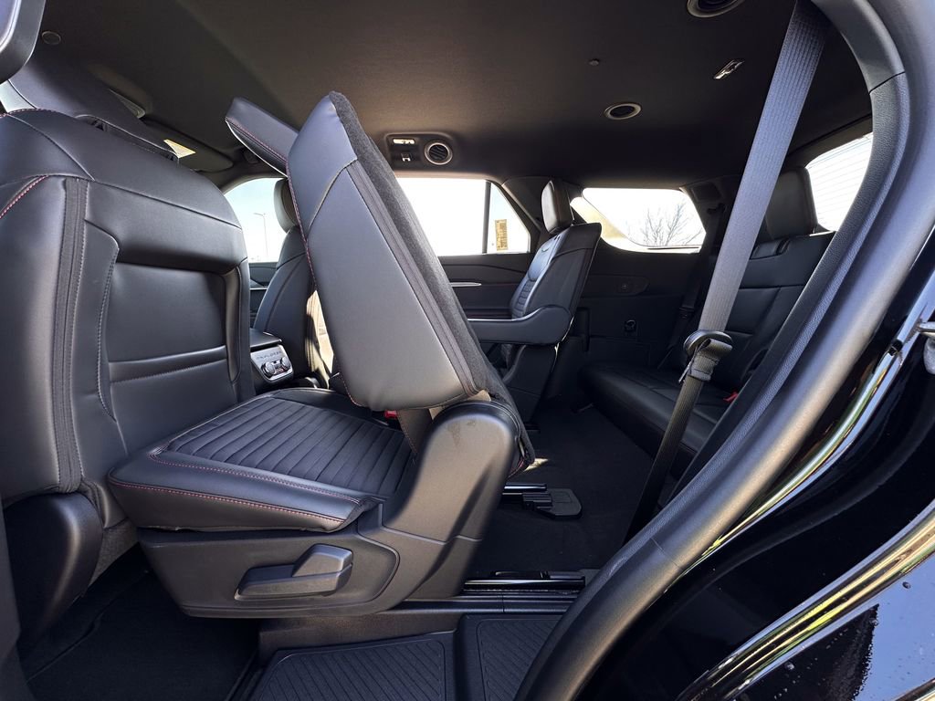 New 2026 Ford Explorer ST-Line w/ ST-Line Street Pack image 28