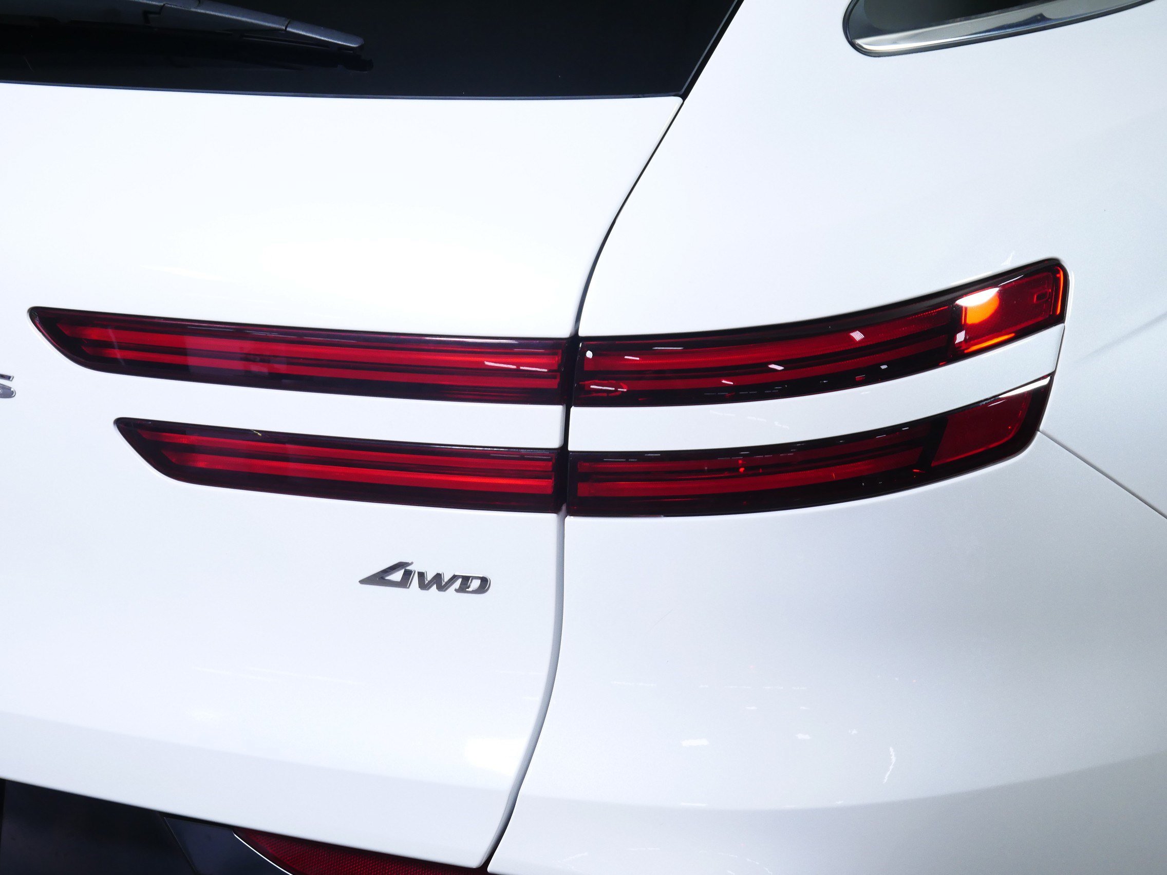 Certified 2026 Genesis GV70 2.5T Select AWD/4WD image 17