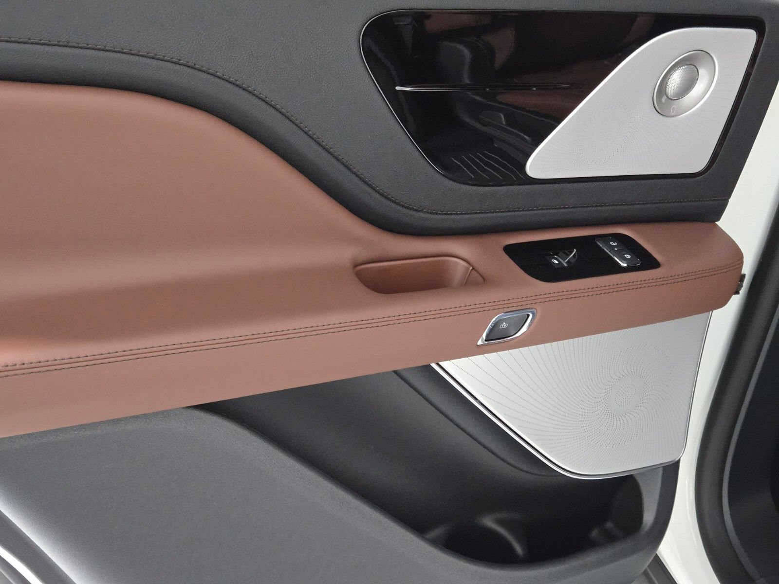 New 2026 Lincoln Aviator Reserve AWD/4WD image 25