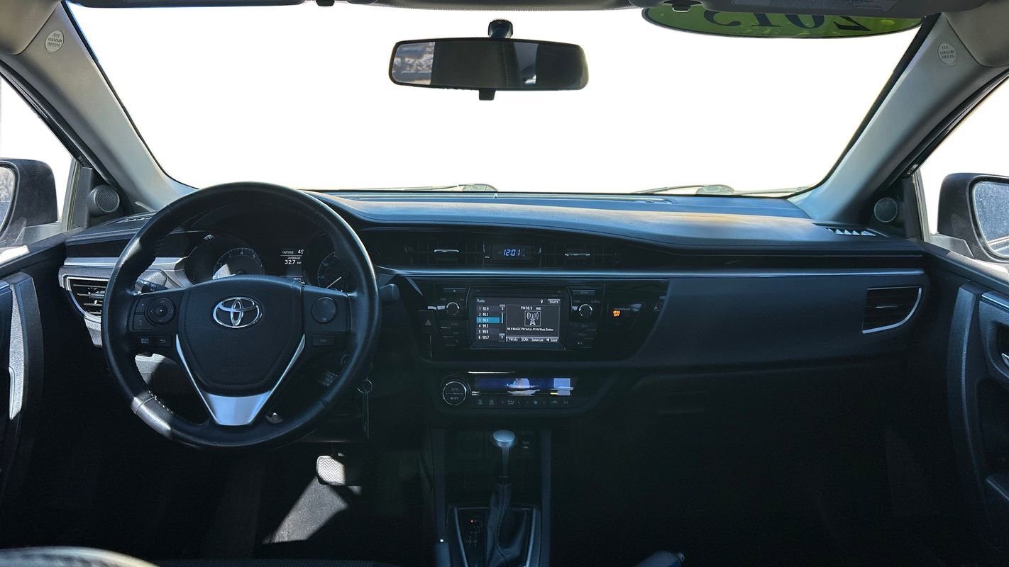 Used 2015 Toyota Corolla S image 25