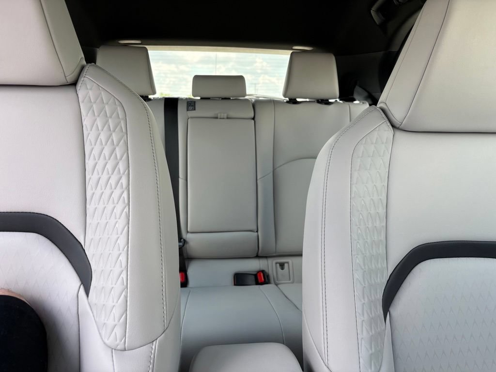 Used 2022 Lexus UX 200 w/ Accessory Package (Z1) FWD image 16