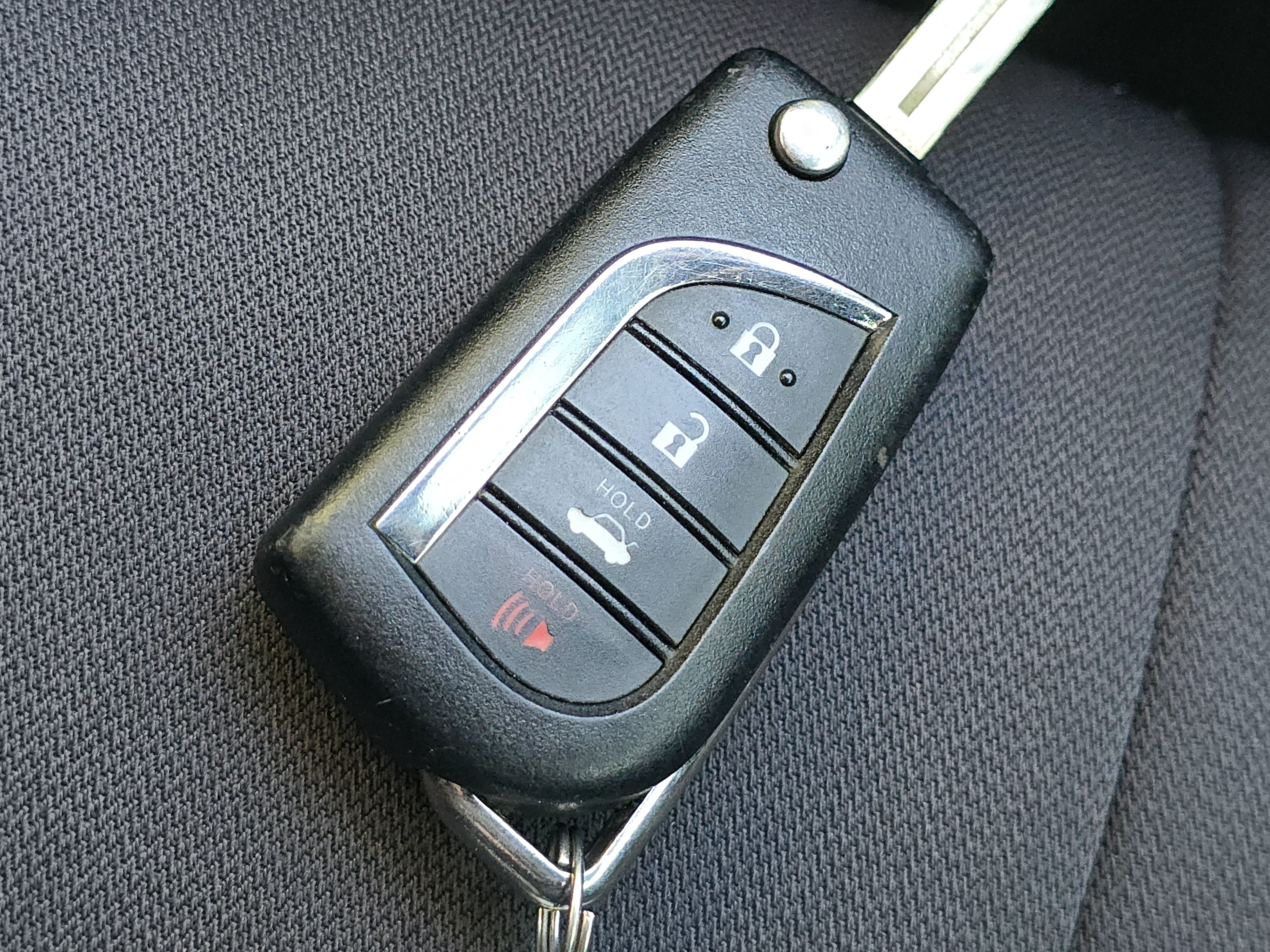Used 2019 Toyota Camry LE FWD image 27