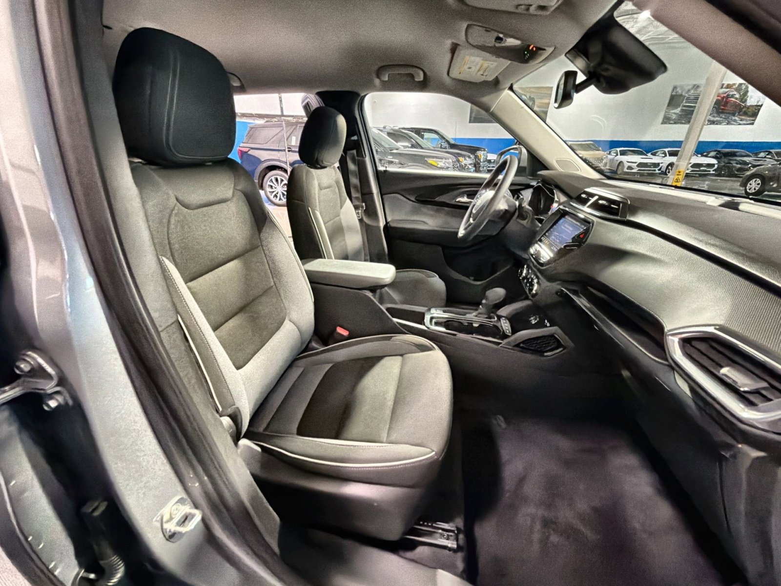 Used 2023 Chevrolet TrailBlazer LT w/ Convenience Package image 33