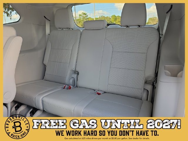 New 2027 Buick Enclave Avenir w/ LPO, Floor Liner Package FWD image 18