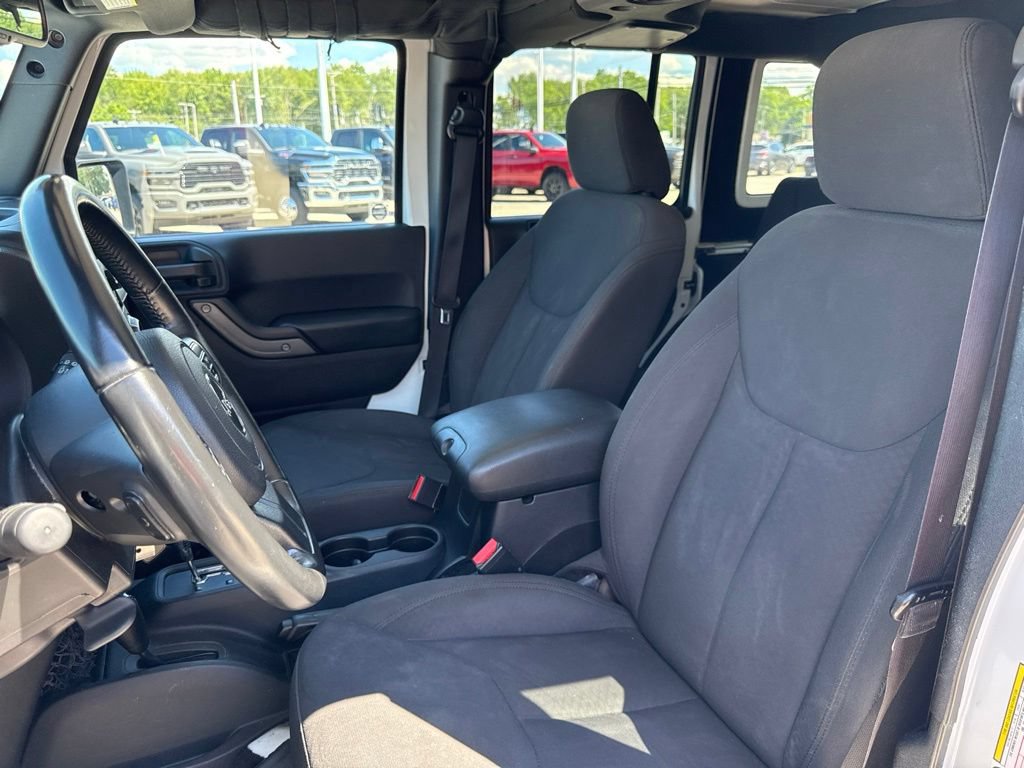 Used 2017 Jeep Wrangler Unlimited Sport w/ Quick Order Package 24S AWD/4WD image 43