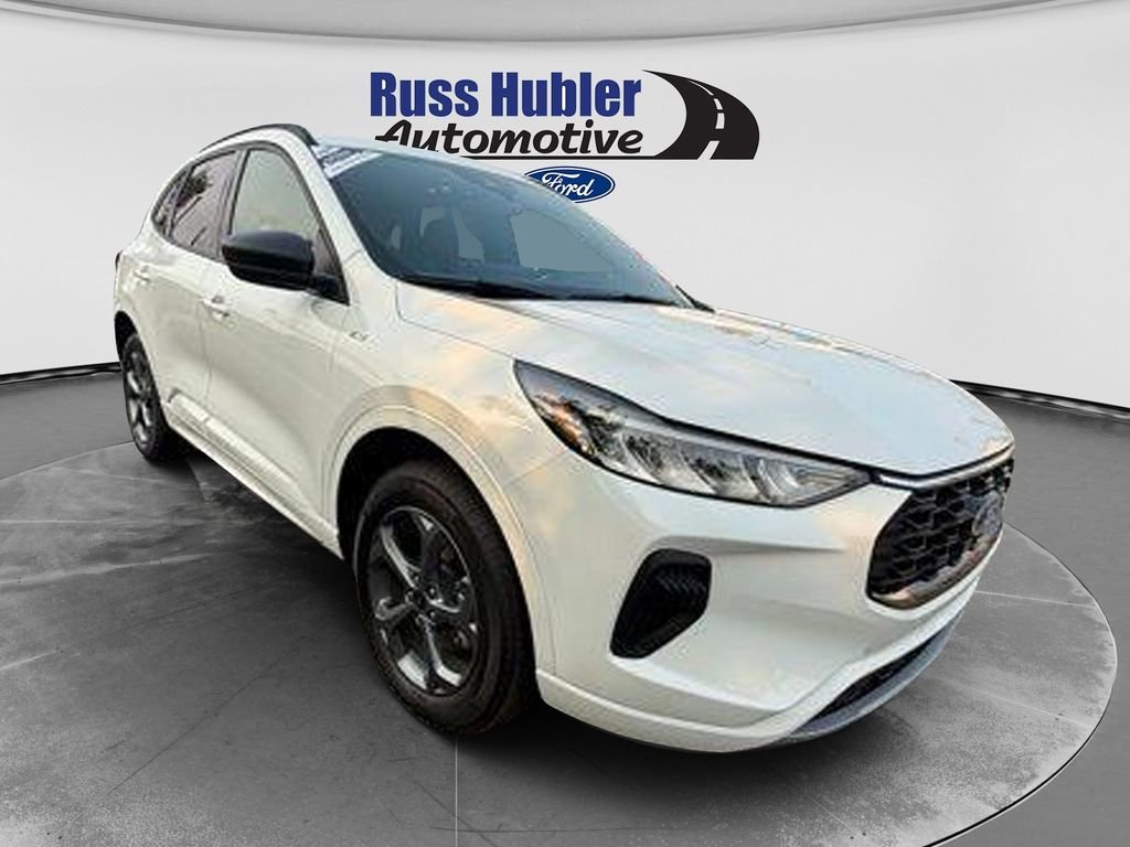 Used 2024 Ford Escape ST-Line w/ Tech Pack #1 AWD/4WD image 9