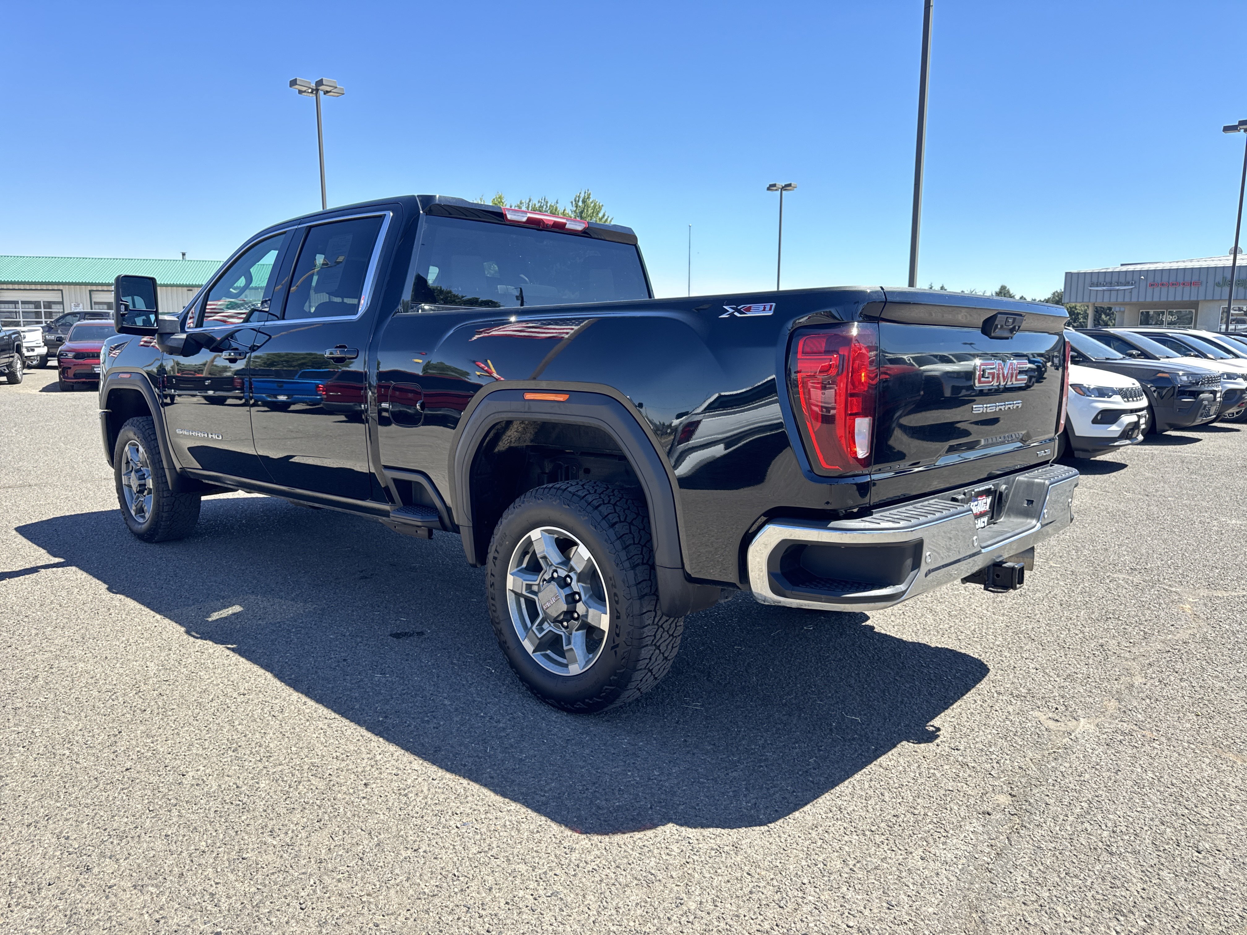 Used 2025 GMC Sierra 3500 SLE AWD/4WD image 6