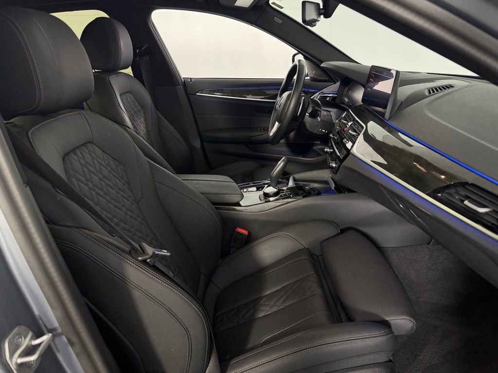Used 2023 BMW 530i w/ Executive Package image 34