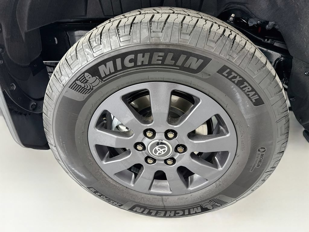 Used 2027 Toyota Land Cruiser AWD/4WD image 32