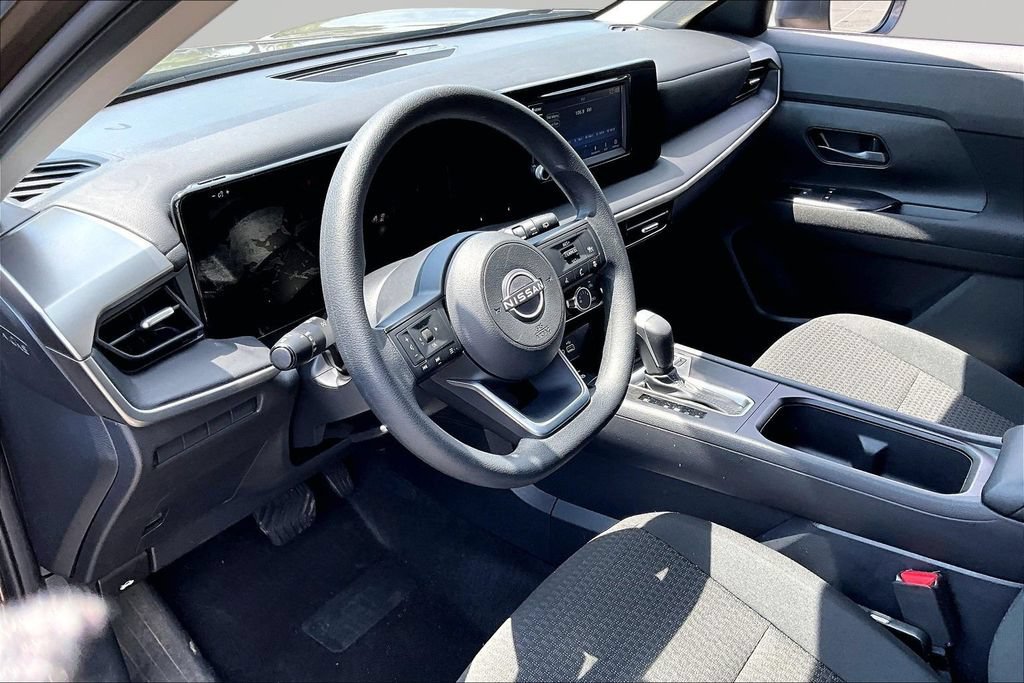 Used 2025 Nissan Kicks S AWD/4WD image 14